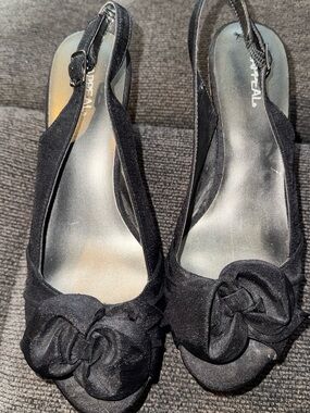 x-appeal Black Knotted Peep-Toe Slingback Heels